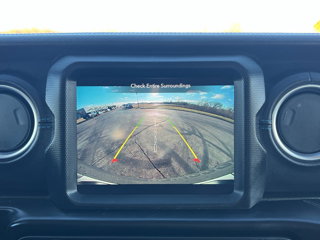 Used 2021 Jeep Wrangler Unlimited Rubicon w/ Cold Weather Group image 28