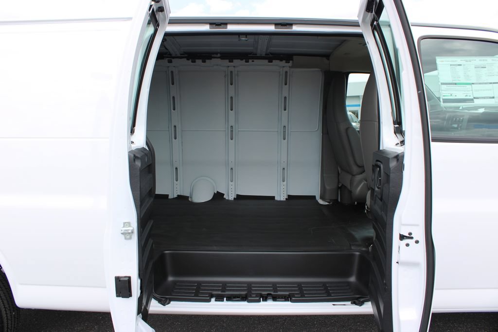 New 2026 Chevrolet Express 3500 Extended w/ Driver Convenience Package RWD image 25