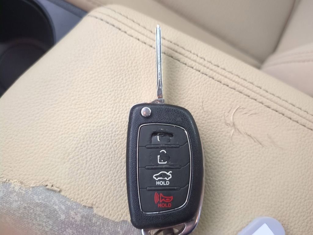 Used 2017 Hyundai Sonata SE FWD image 35