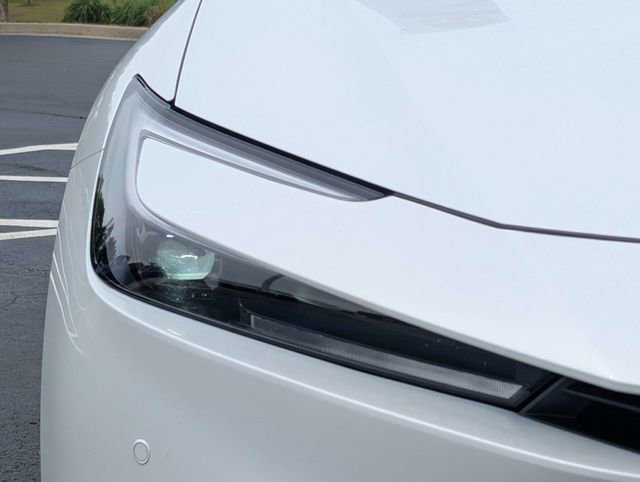 Used 2025 Toyota Prius LE FWD image 10