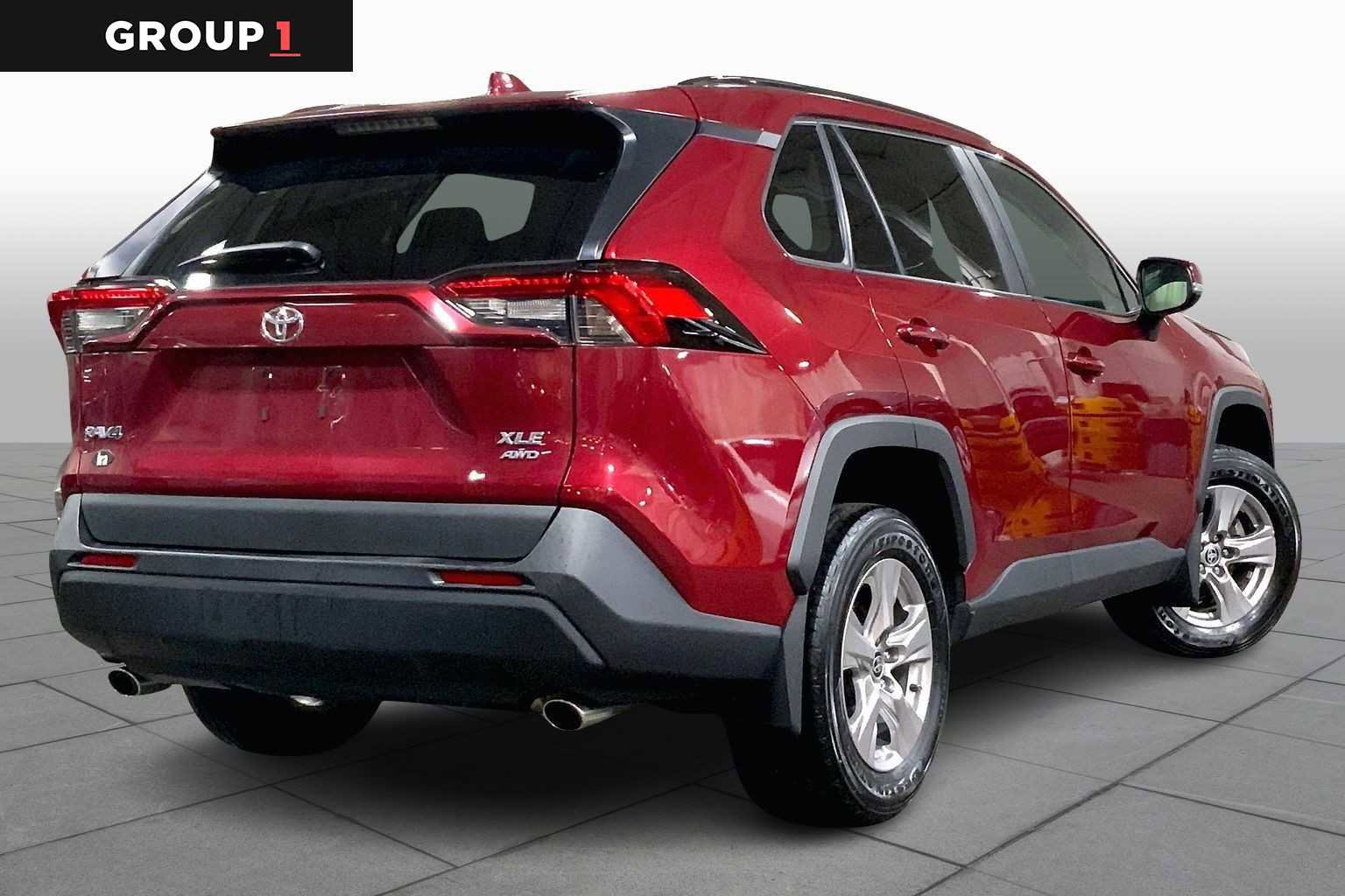 Used 2022 Toyota RAV4 XLE w/ Convenience Package image 13