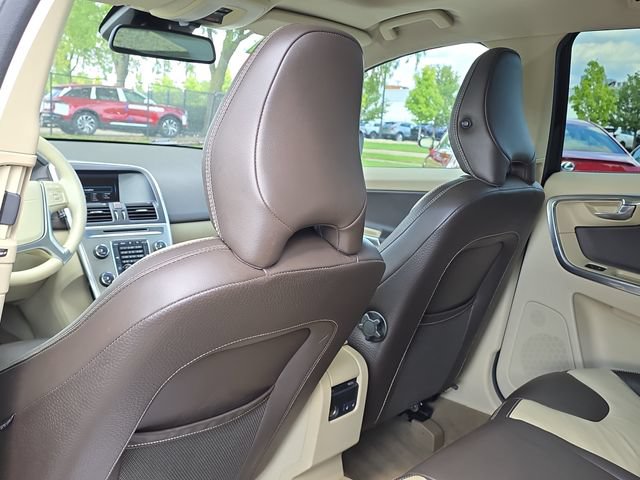 Used 2012 Volvo XC60 T6 R-Design AWD/4WD image 22