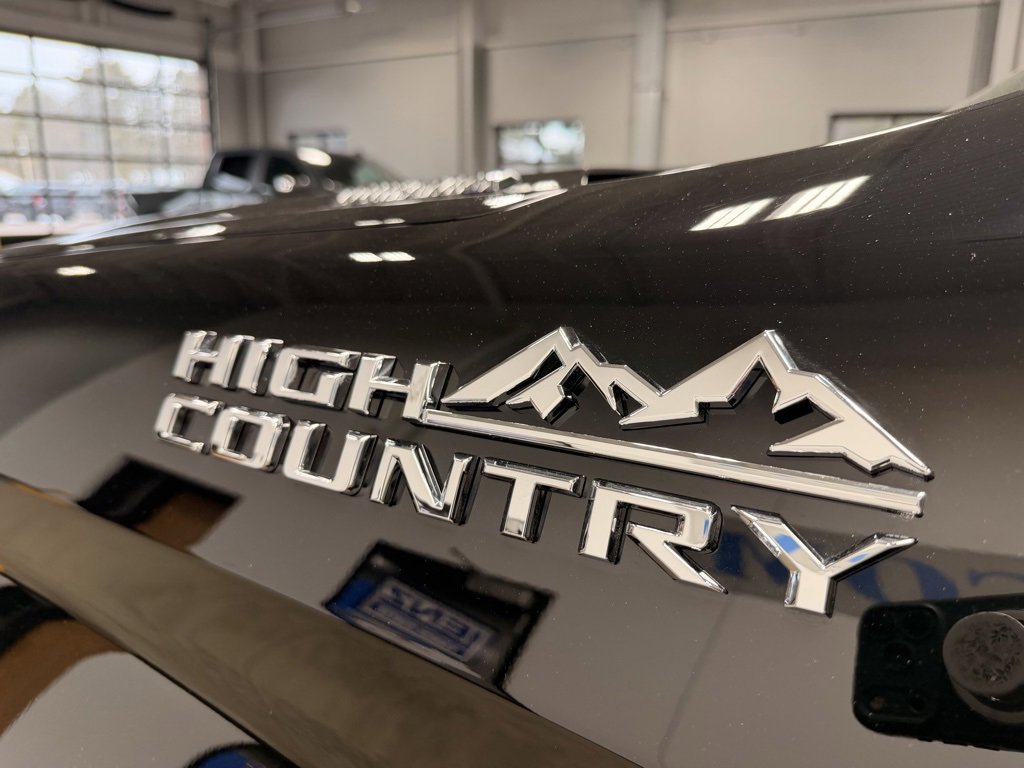 Used 2022 Chevrolet Silverado 1500 High Country w/ Z71 Off-Road Package image 18