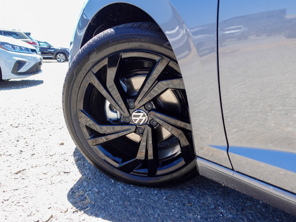 New 2026 Volkswagen Jetta SE FWD image 10