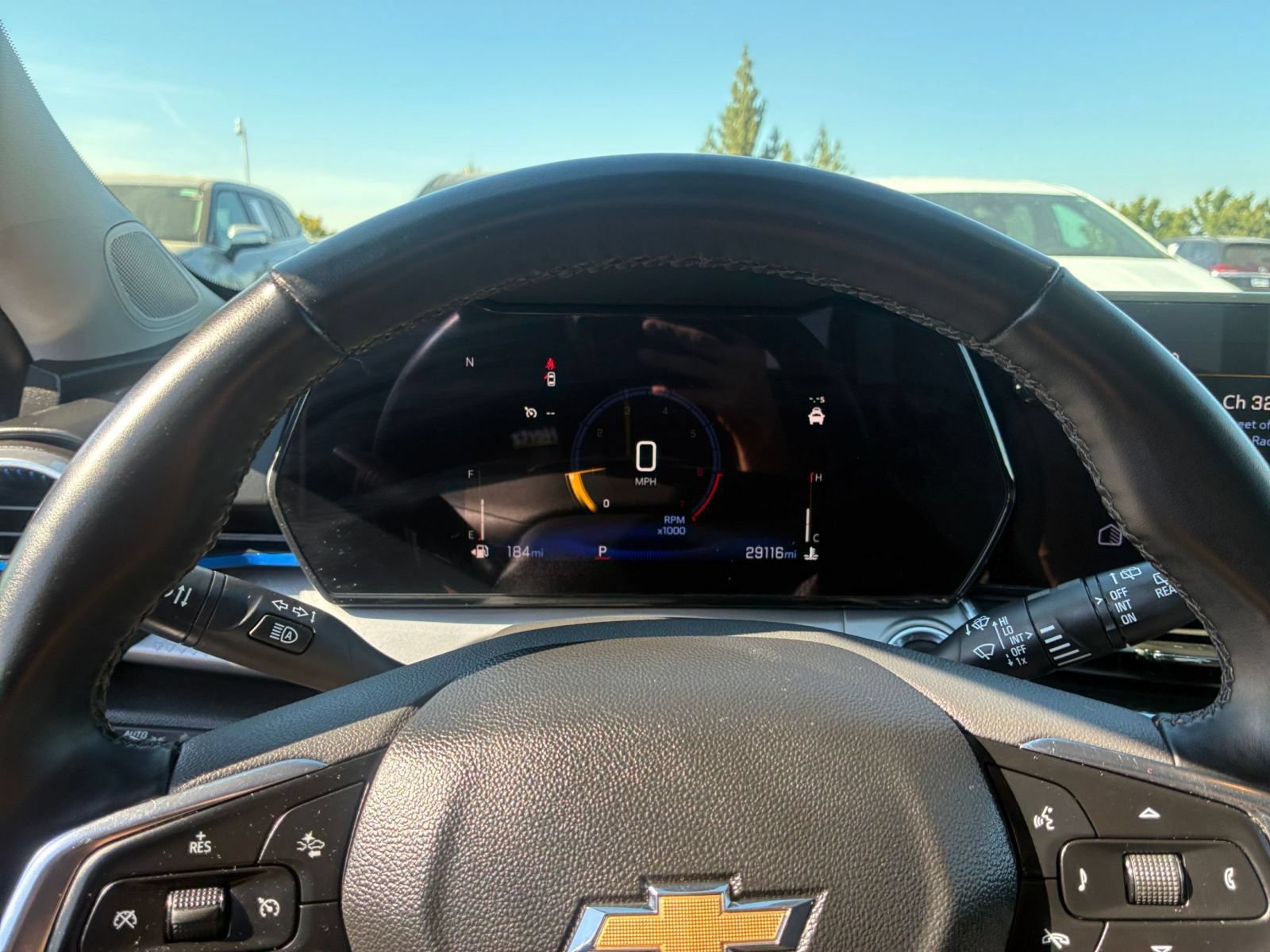 Used 2025 Chevrolet Trax LT w/ LT Convenience Package FWD image 34