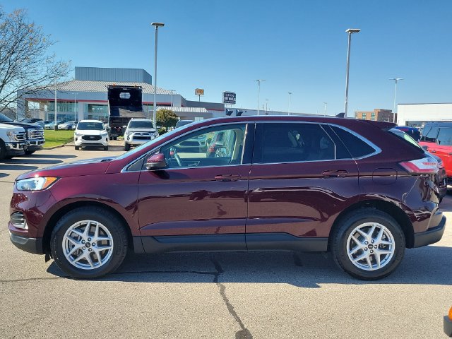Certified 2023 Ford Edge SEL w/ Convenience Package AWD/4WD image 2