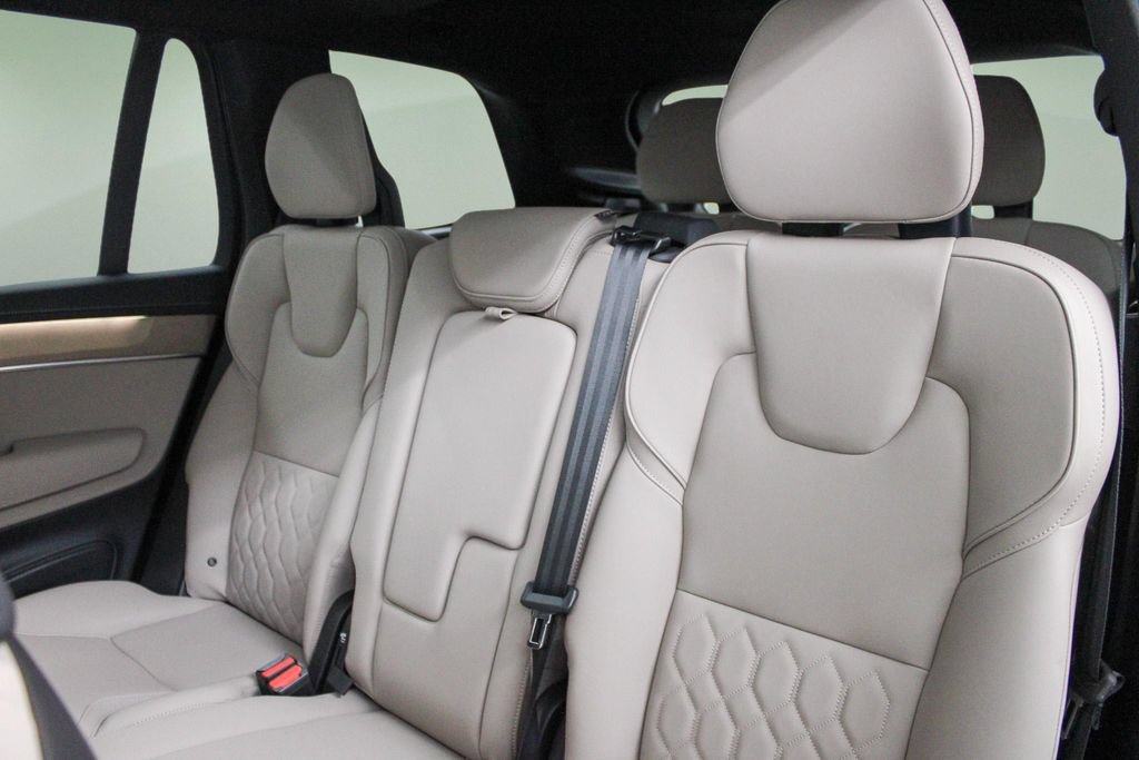 New 2026 Volvo XC90 B5 Core AWD/4WD image 25