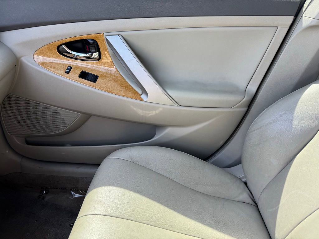 Used 2007 Toyota Camry XLE FWD image 22
