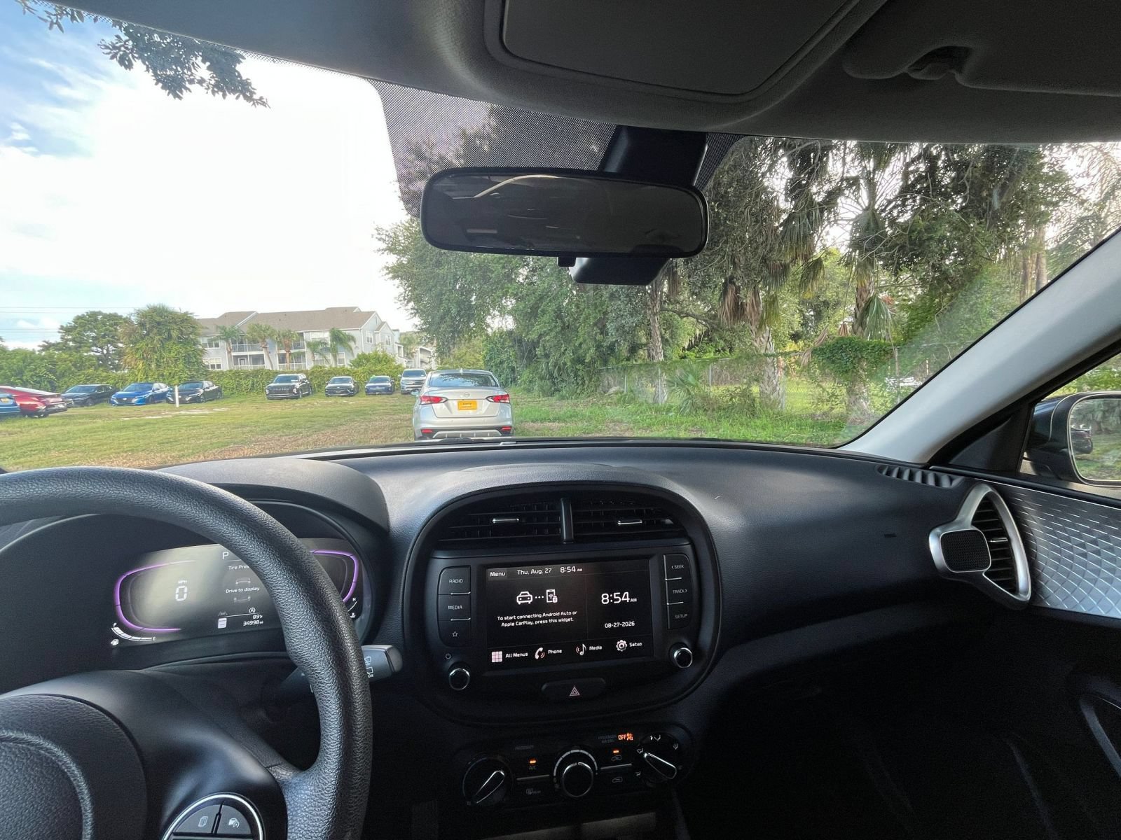 Used 2025 Kia Soul LX w/ LX Technology Package FWD image 30