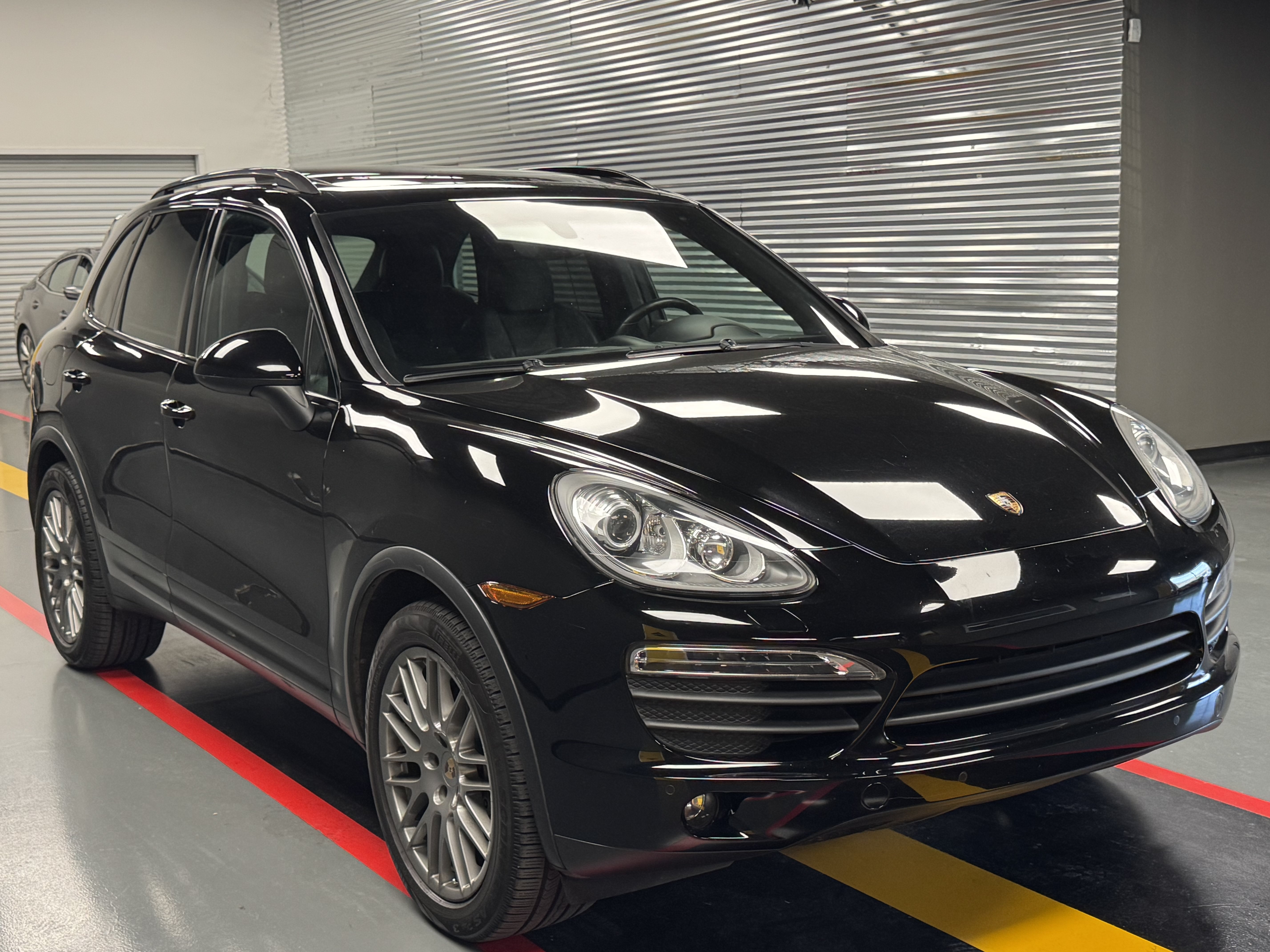Used 2014 Porsche Cayenne S AWD/4WD image 7