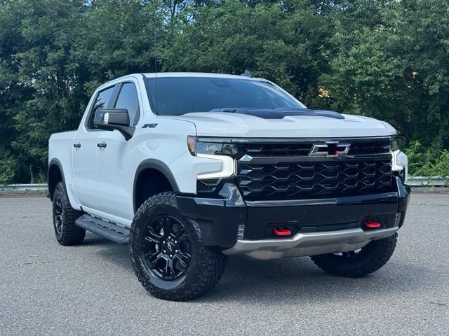 New 2026 Chevrolet Silverado 1500 ZR2 w/ LPO, Dark Essentials Package