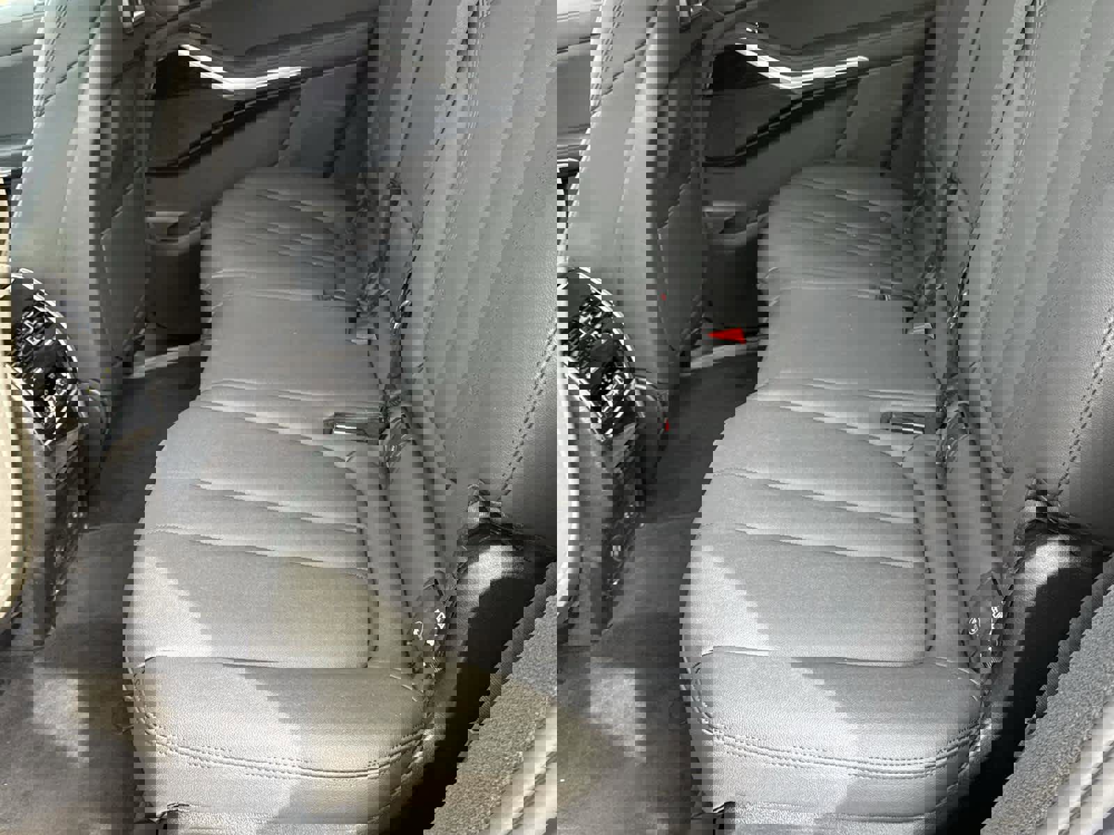 Used 2021 BMW X7 xDrive40i w/ Cold Weather Package image 14