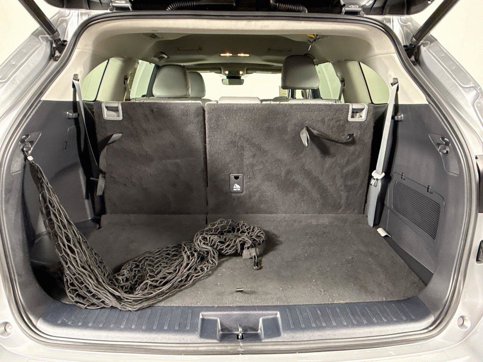 Used 2023 Toyota Highlander XLE FWD image 42