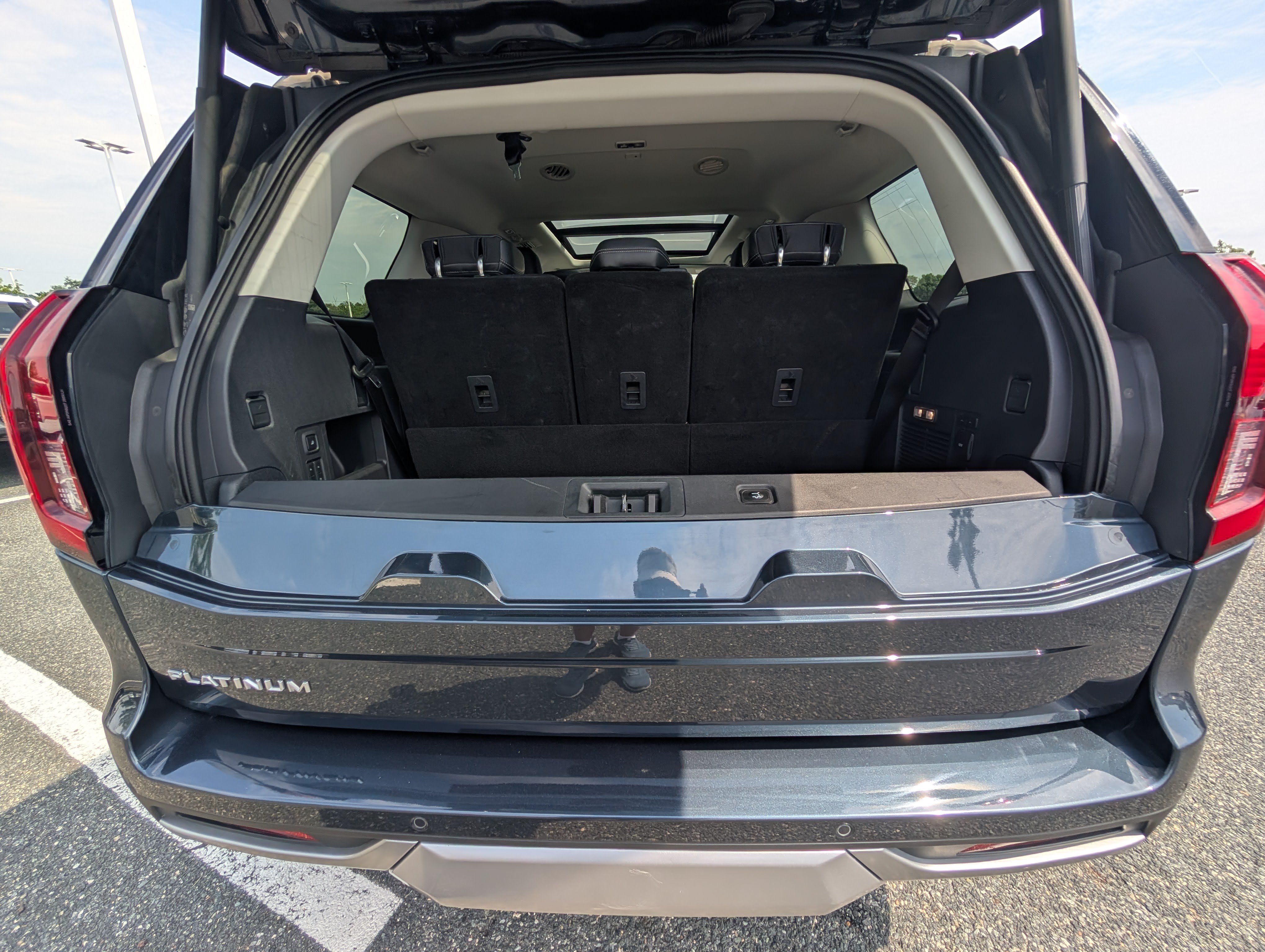 Used 2025 Ford Expedition Platinum AWD/4WD image 16