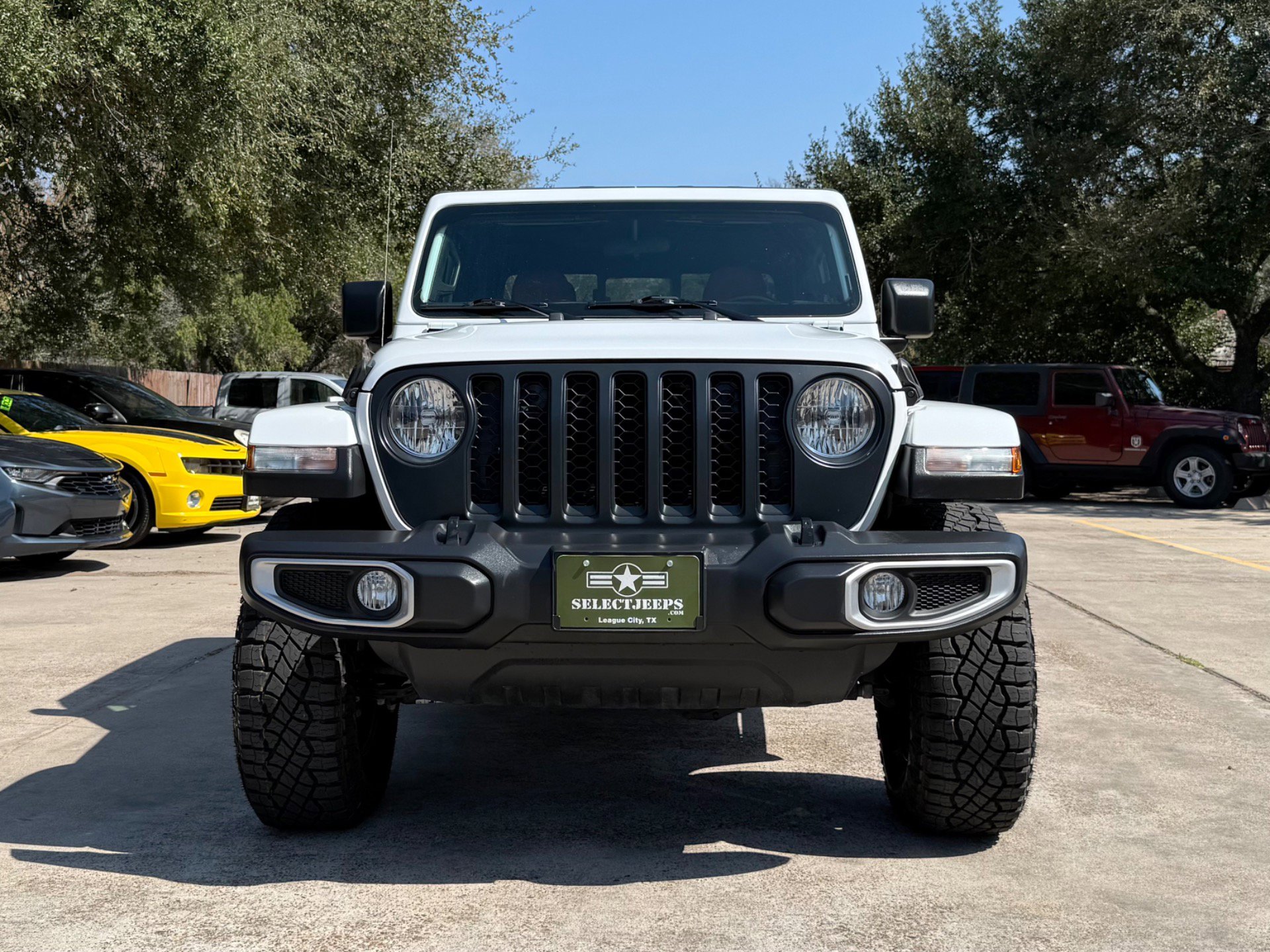 Used 2021 Jeep Gladiator Sport image 2