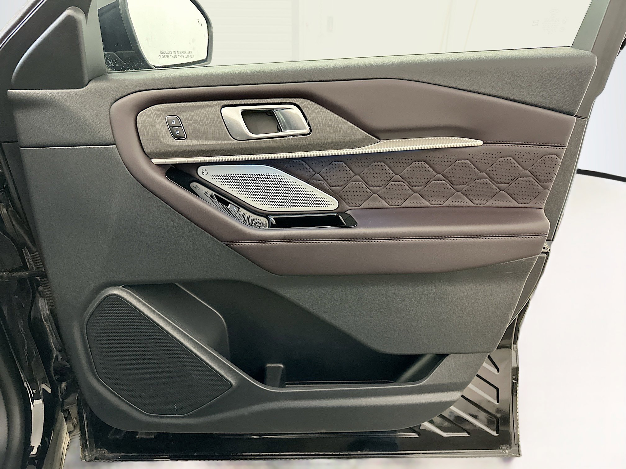 Used 2025 Ford Explorer Platinum w/ LUX Leather Package image 36