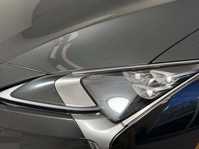 Used 2018 Lexus LC 500 Coupe w/ Touring Package RWD image 13