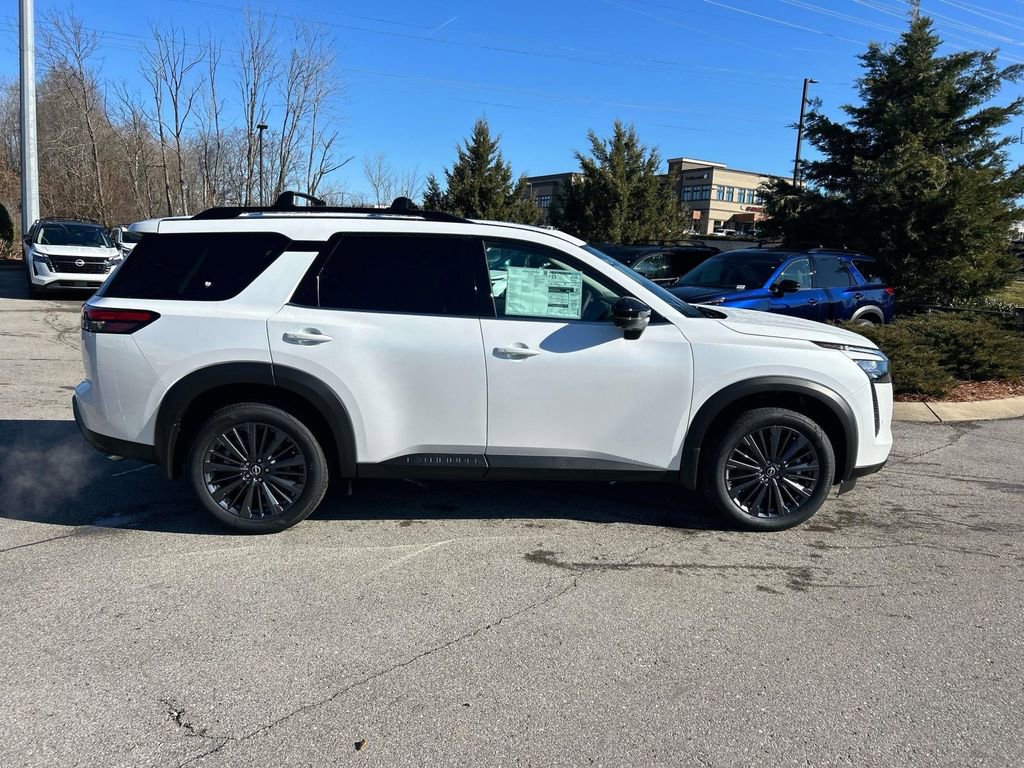 New 2026 Nissan Pathfinder SL w/ SL Premium Package AWD/4WD image 8