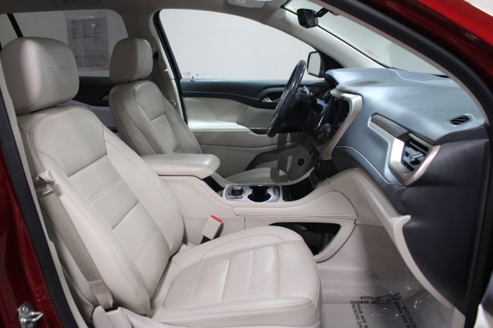 Used 2021 GMC Acadia Denali w/ Denali Technology Package AWD/4WD image 25