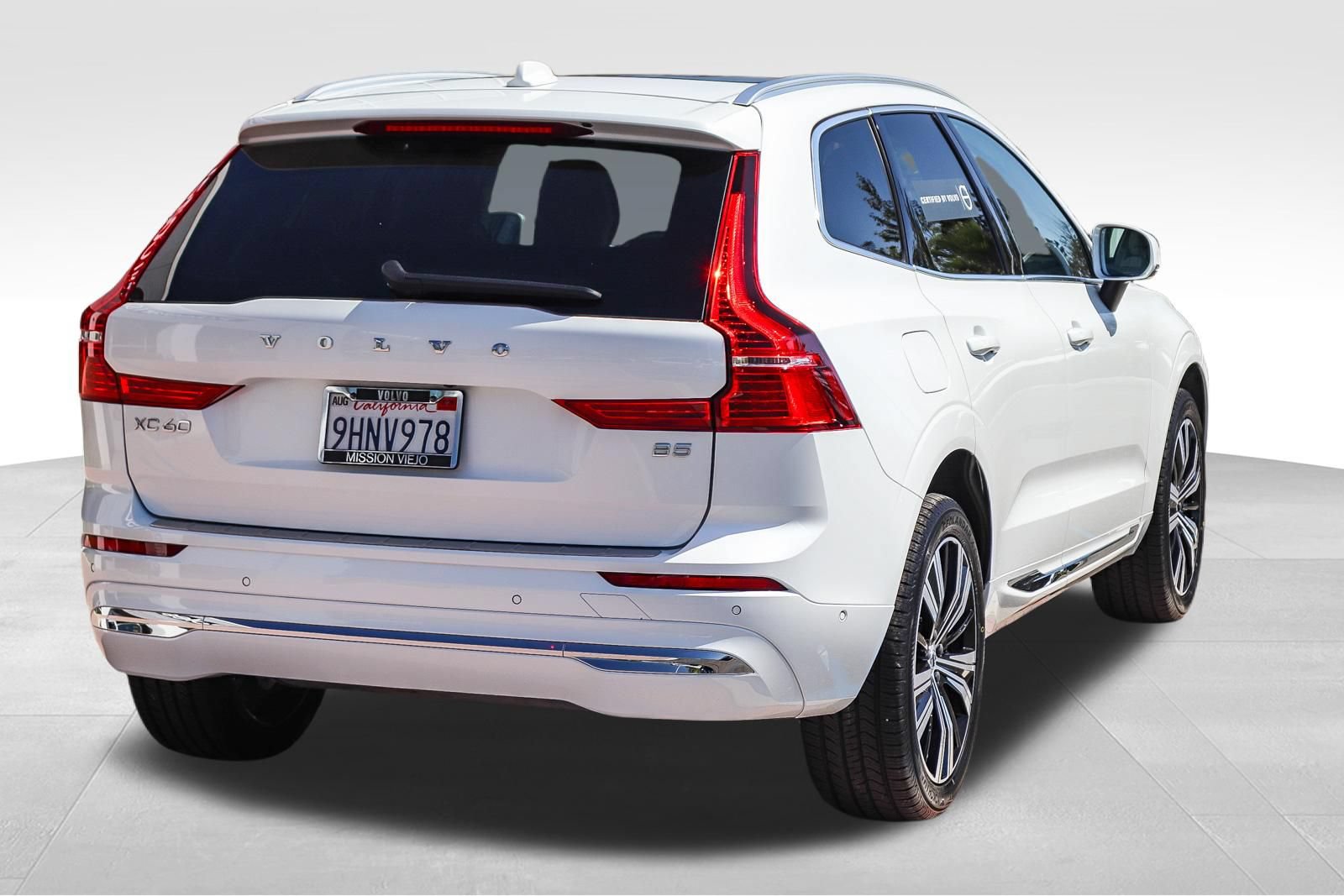 Used 2023 Volvo XC60 B5 Plus w/ Protection Package Premier FWD image 8
