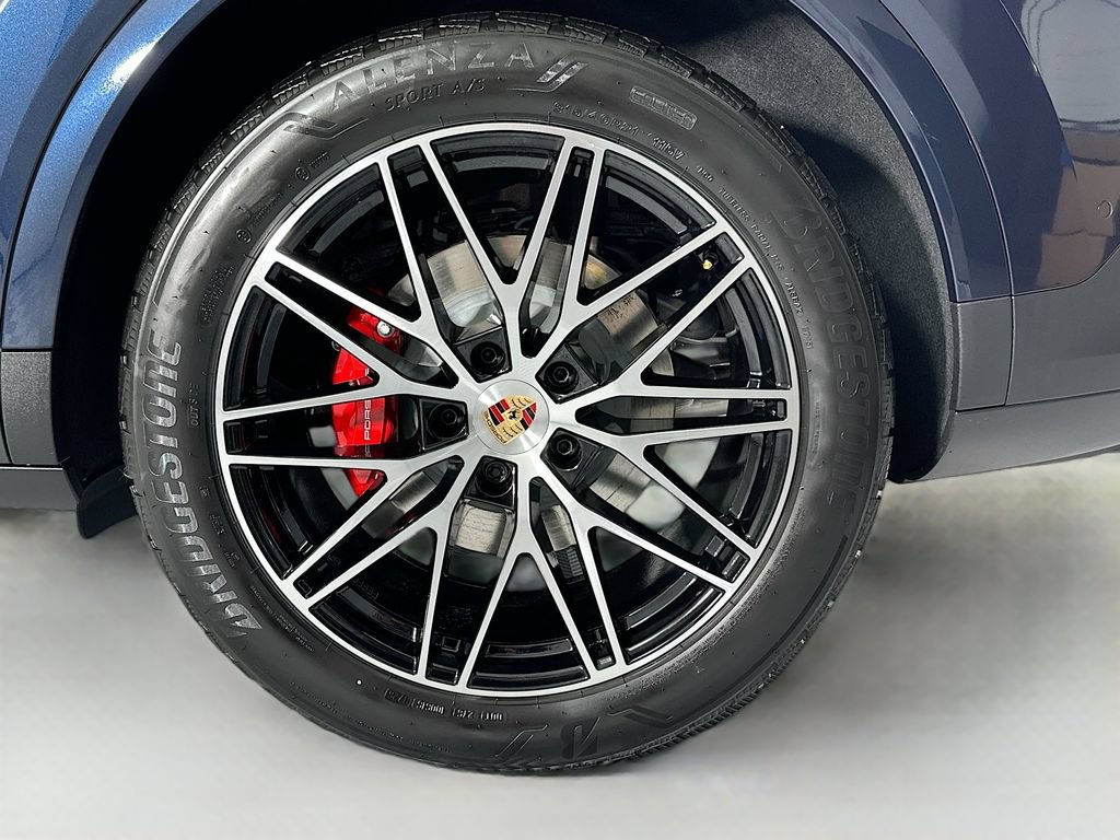 New 2026 Porsche Cayenne S AWD/4WD image 33