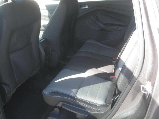 Used 2016 Ford Escape SE w/ SE Cold Weather Package image 12