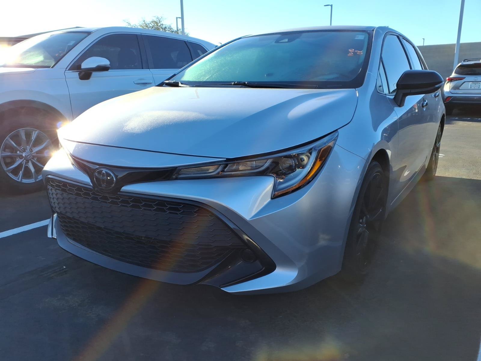 Used 2021 Toyota Corolla SE w/ Carpet Mat Package (TMS) FWD image 2