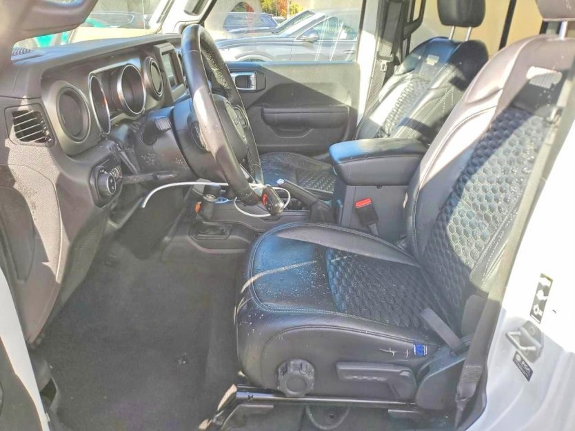 Used 2022 Jeep Gladiator Sport AWD/4WD image 5