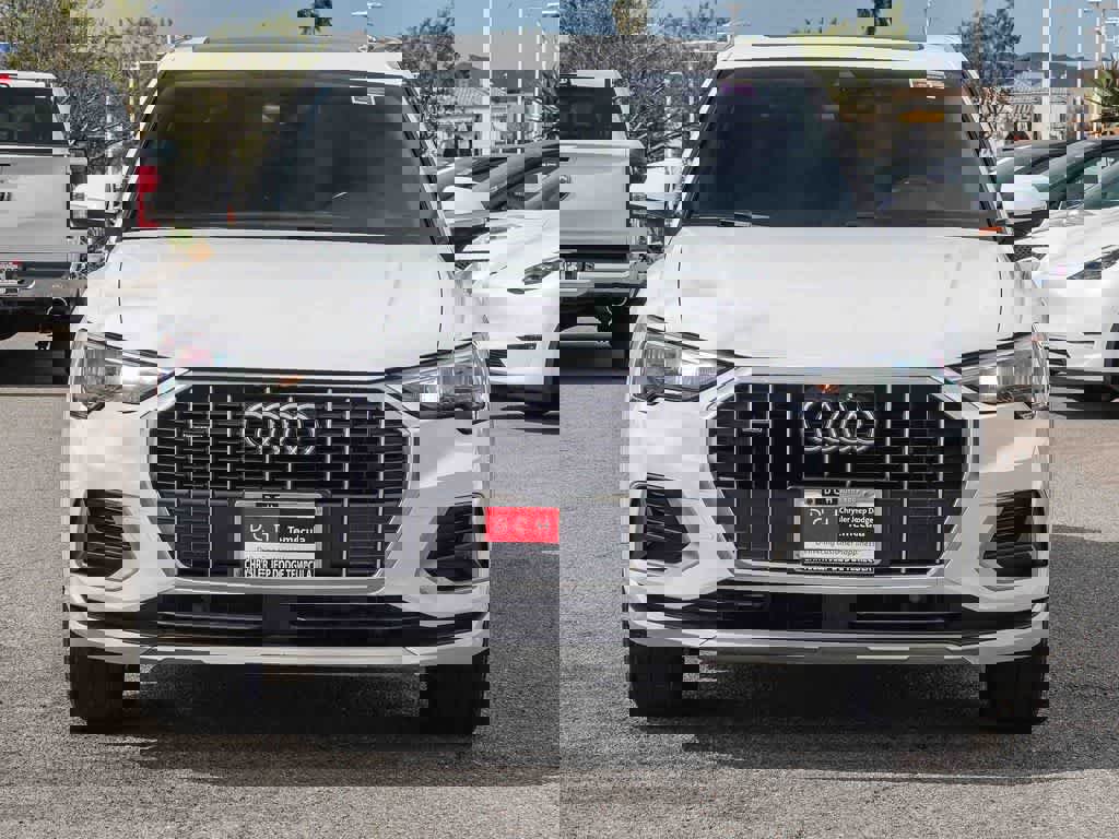 Used 2020 Audi Q3 2.0T Premium image 2