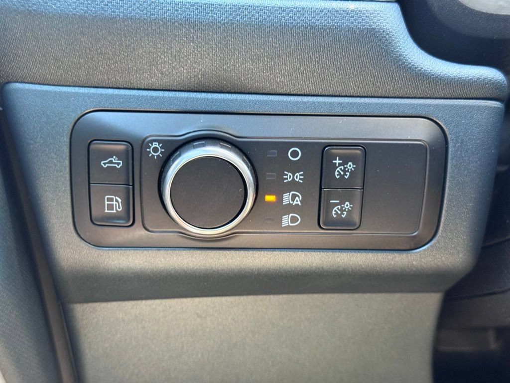 Used 2022 Ford Maverick Lariat w/ Lariat Luxury Package FWD image 32
