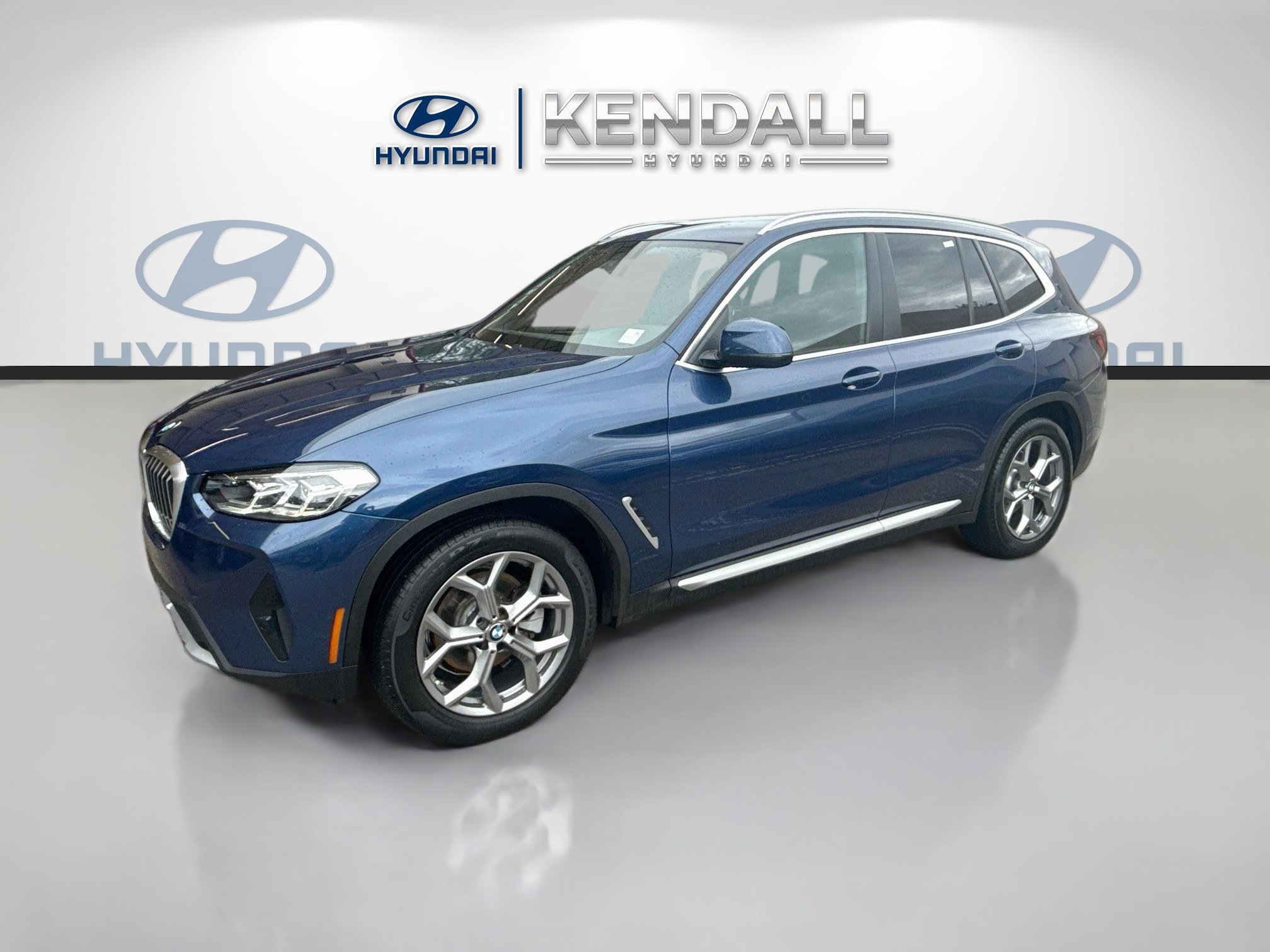Used 2023 BMW X3 sDrive30i RWD image 3