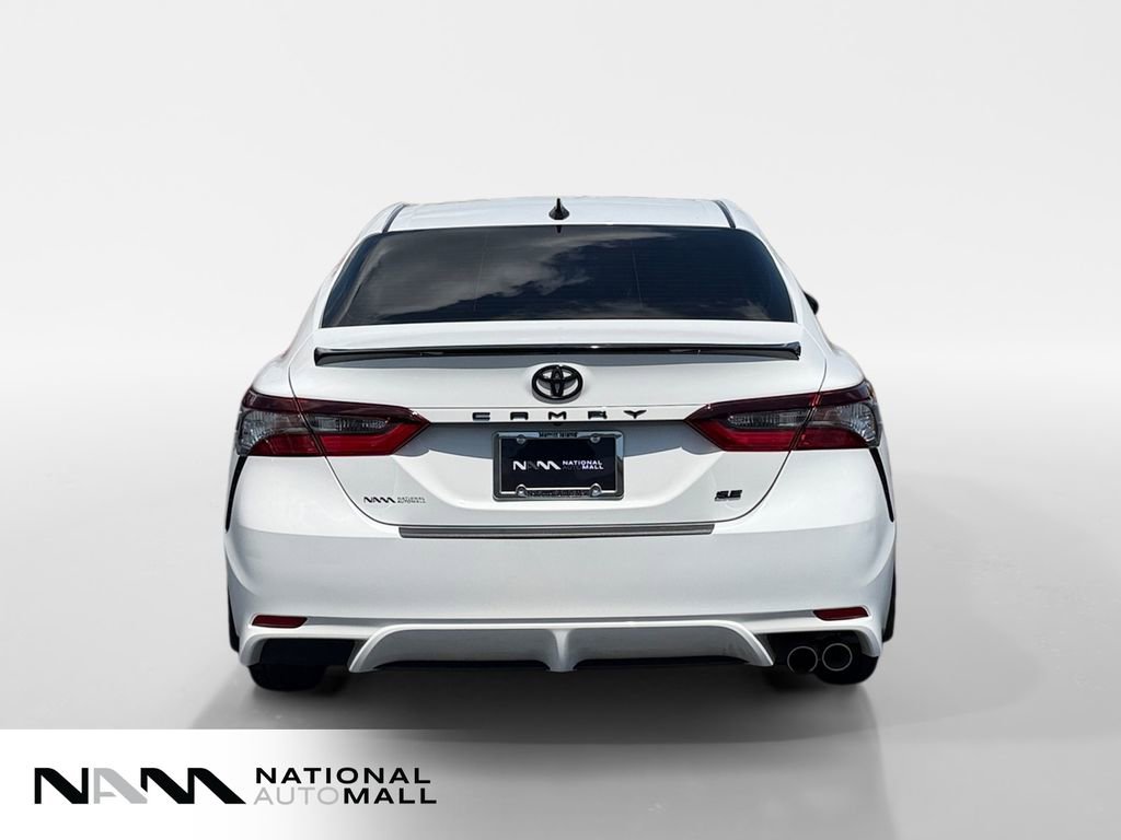 Used 2021 Toyota Camry SE FWD image 4
