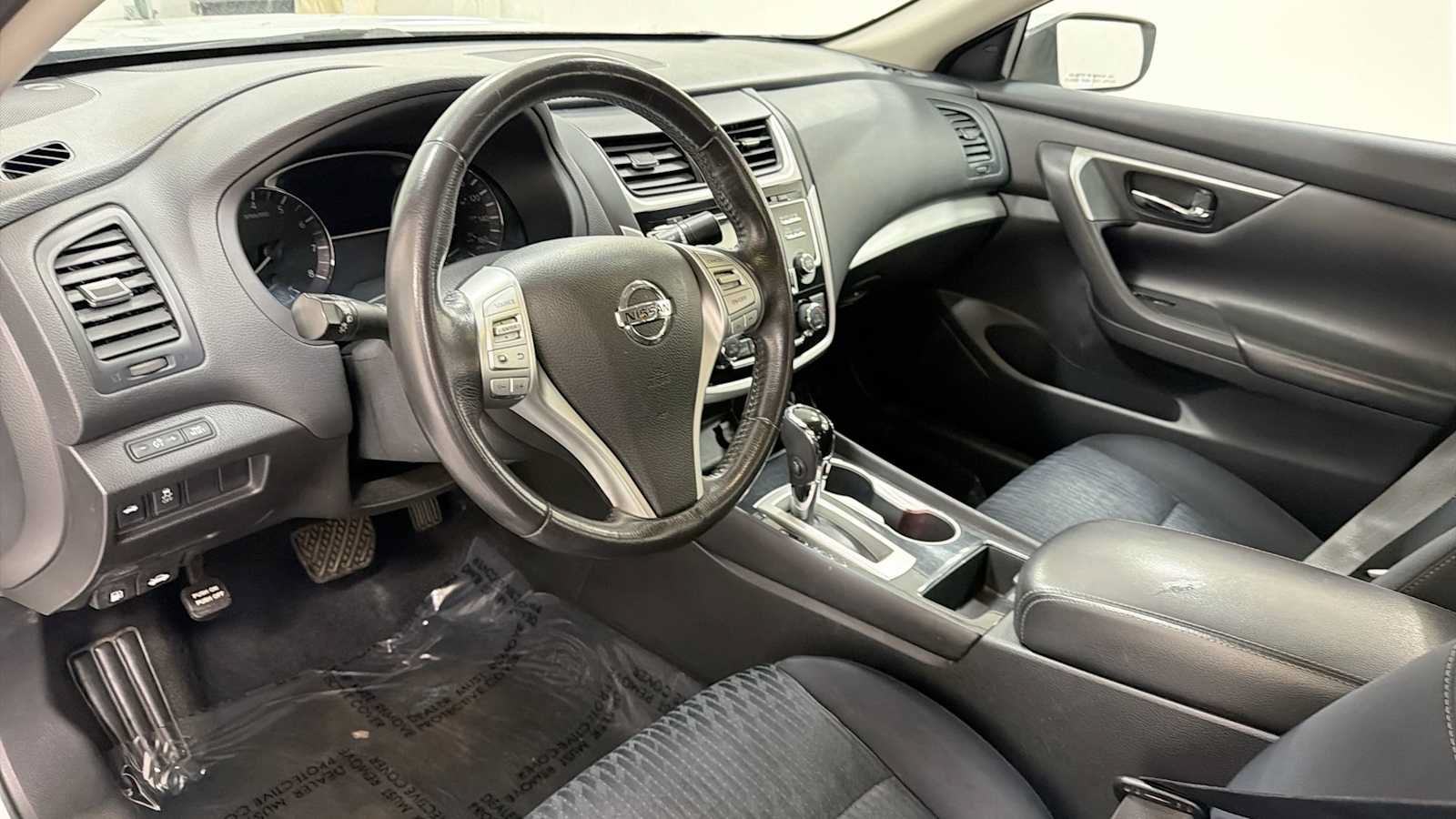 Used 2018 Nissan Altima 2.5 SV FWD image 12