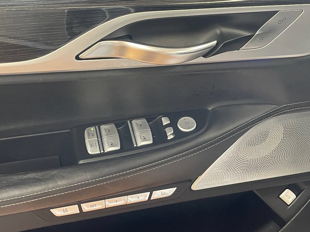 Used 2018 BMW M760i xDrive w/ Luxury Rear Seating Package AWD/4WD image 21