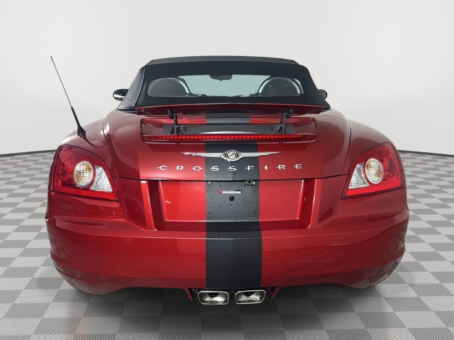 Used 2005 Chrysler Crossfire Limited RWD image 17