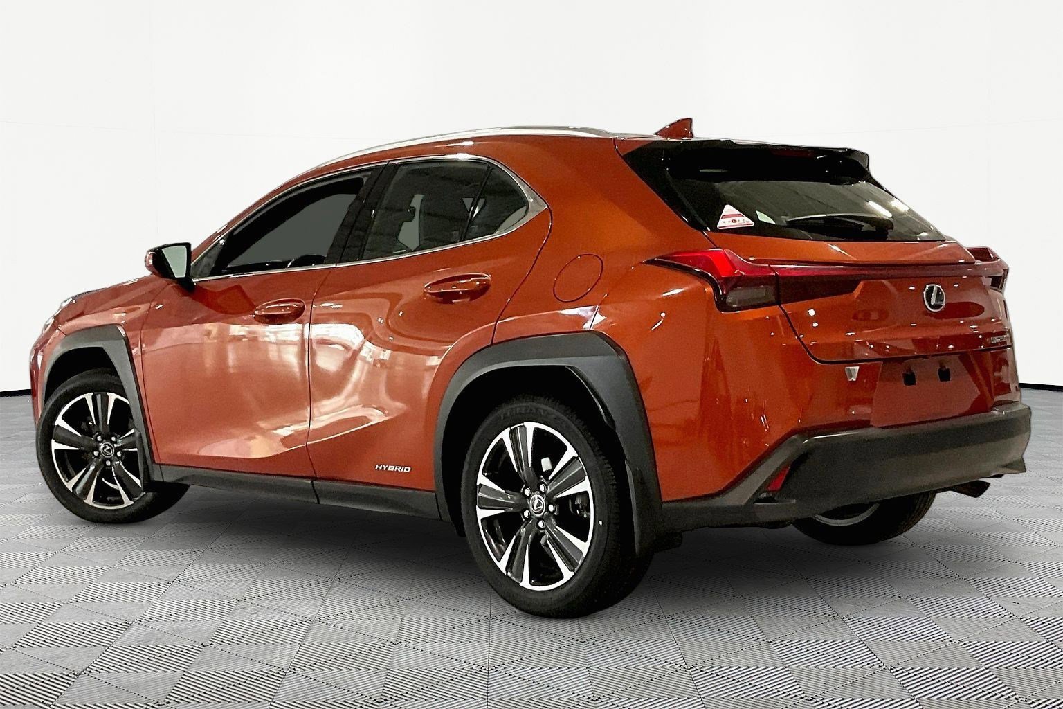 Used 2019 Lexus UX 250h w/ Premium Package AWD/4WD image 4
