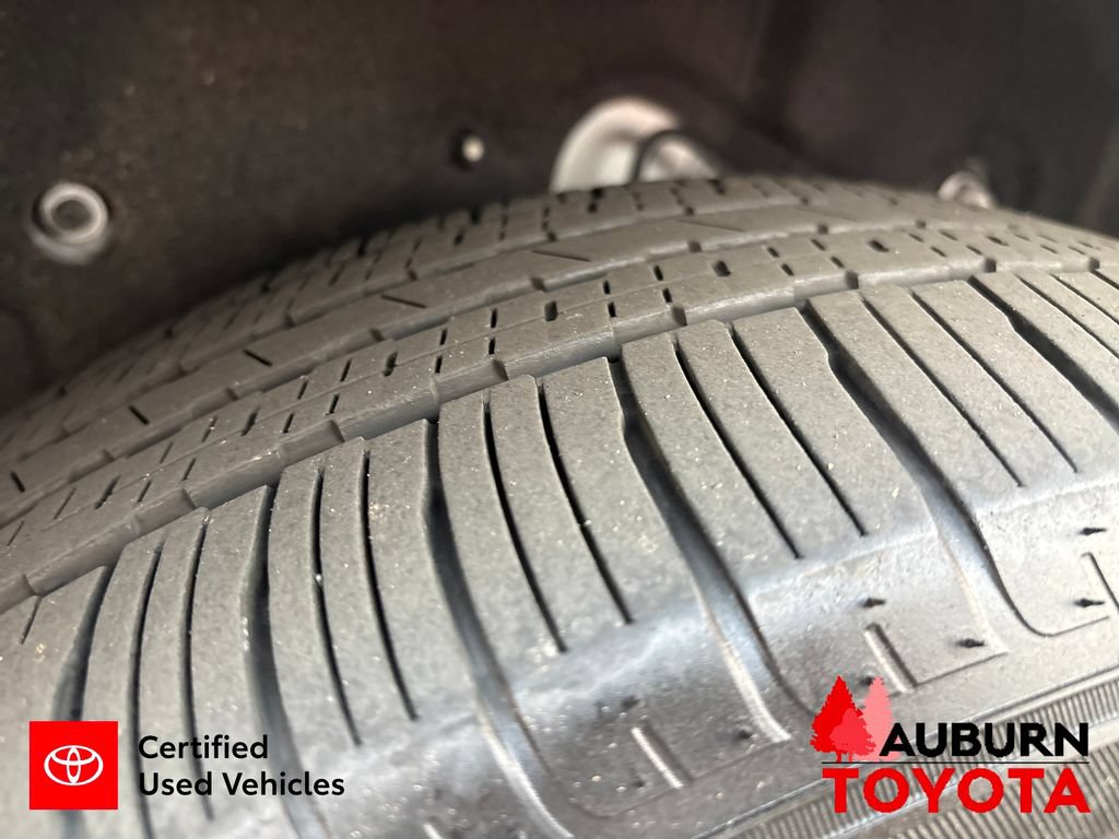 Certified 2025 Toyota Sienna LE AWD/4WD image 14