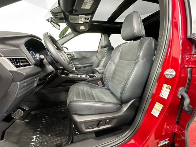 Used 2024 Mitsubishi Outlander SE Black Edition AWD/4WD image 4