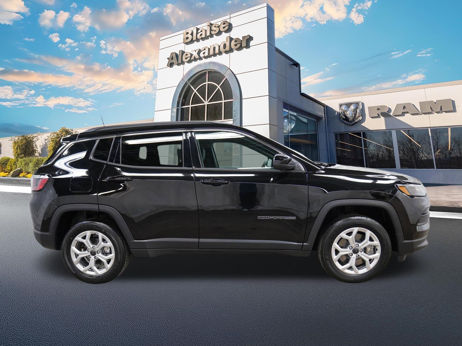 Used 2025 Jeep Compass Latitude w/ Convenience Group AWD/4WD video 2