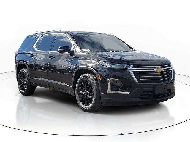 Used 2023 Chevrolet Traverse LT image 2