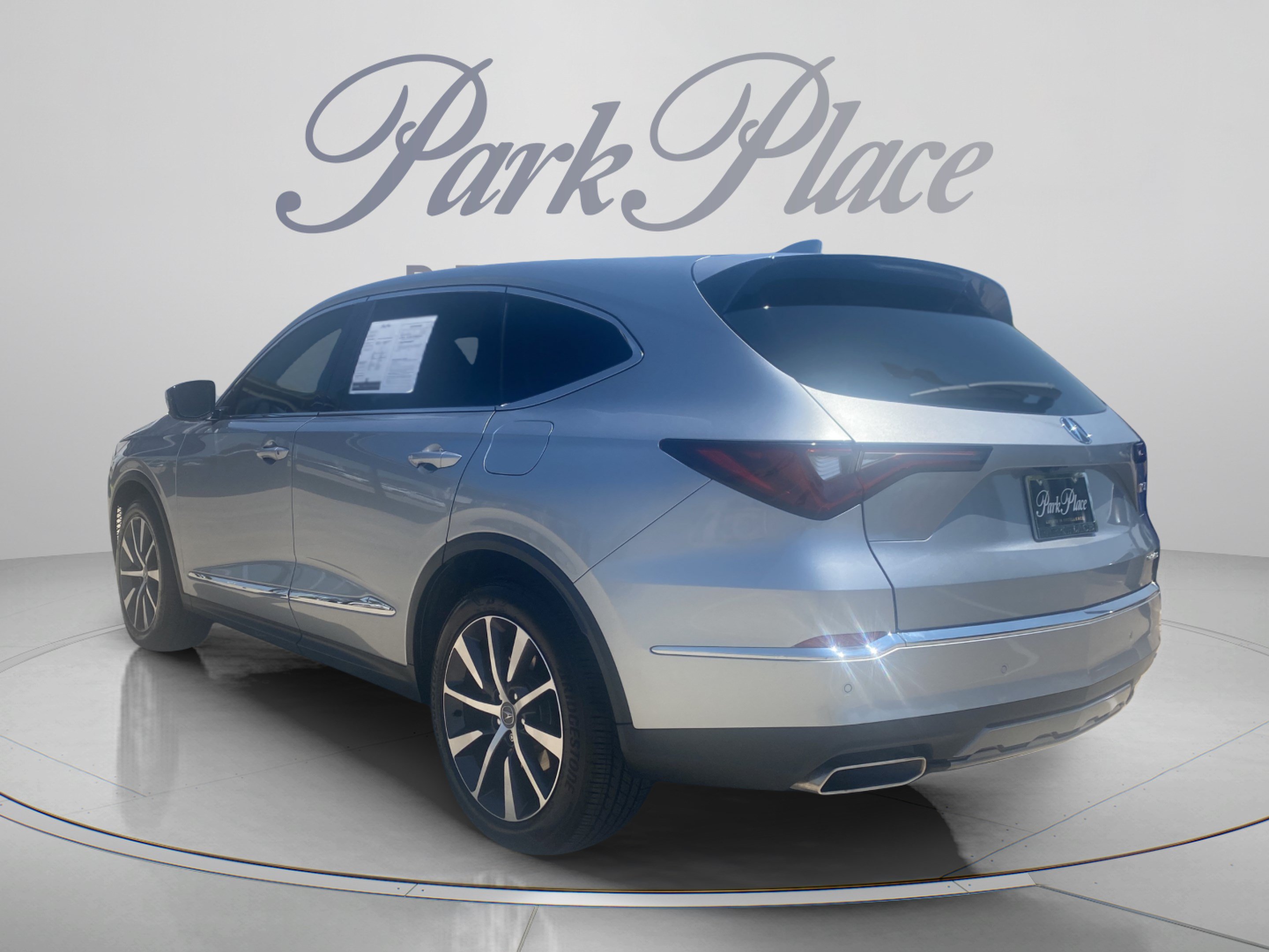 Used 2026 Acura MDX w/ Technology Package AWD/4WD image 3