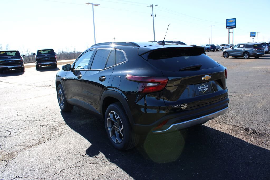 New 2026 Chevrolet Trax LT image 7