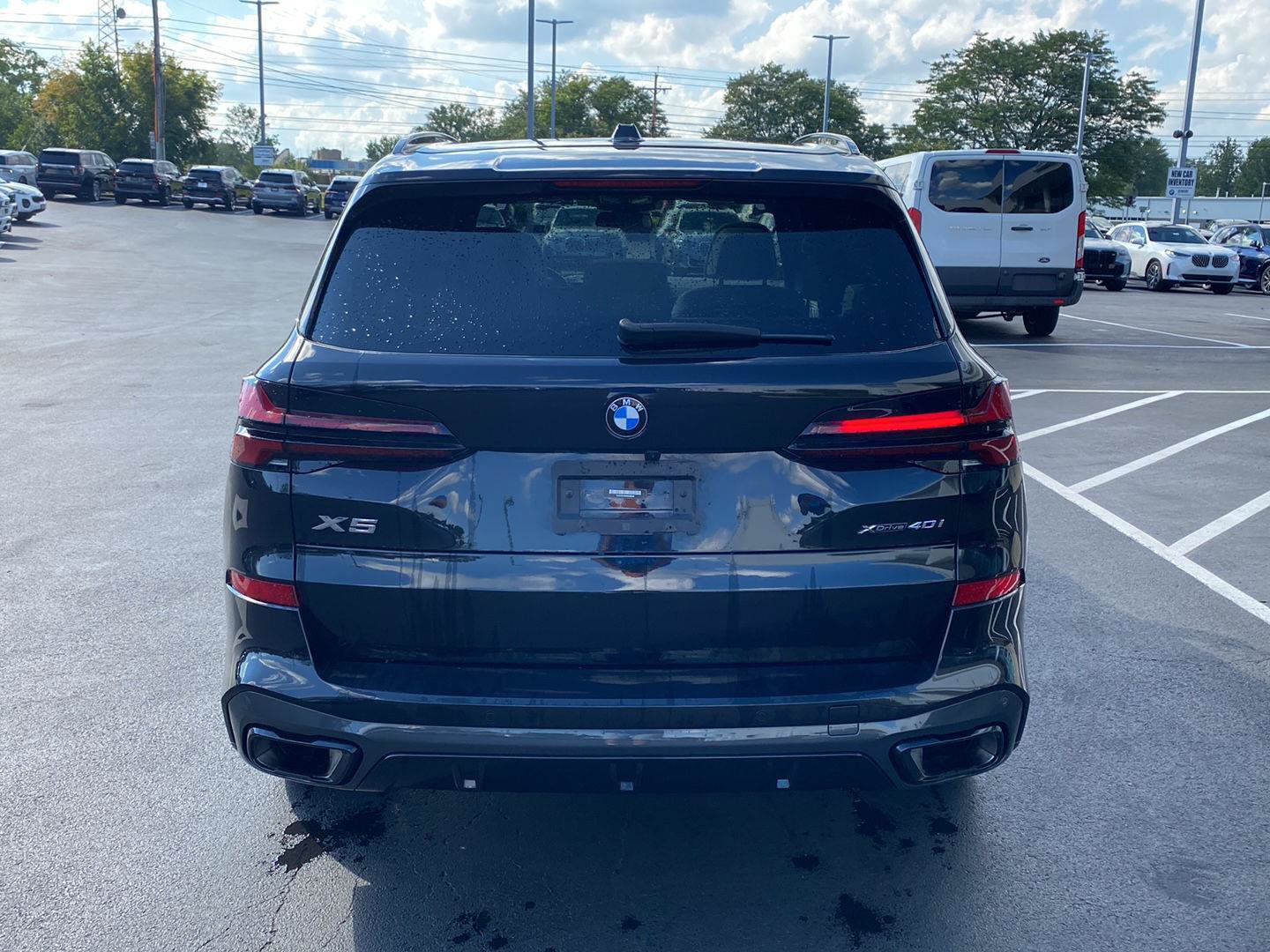 Used 2024 BMW X5 xDrive40i w/ M Sport Package AWD/4WD image 4