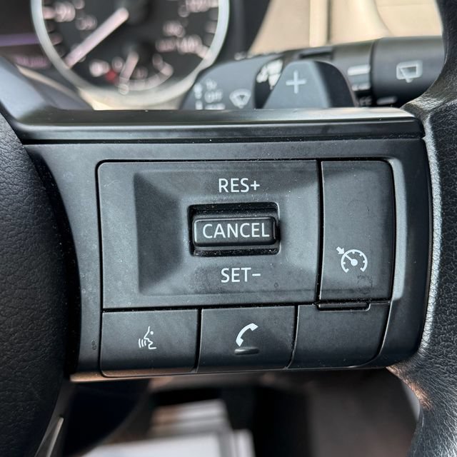 Used 2024 Nissan Rogue S FWD image 17