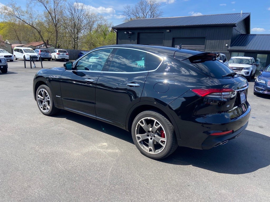 Used 2021 Maserati Levante GranSport image 7