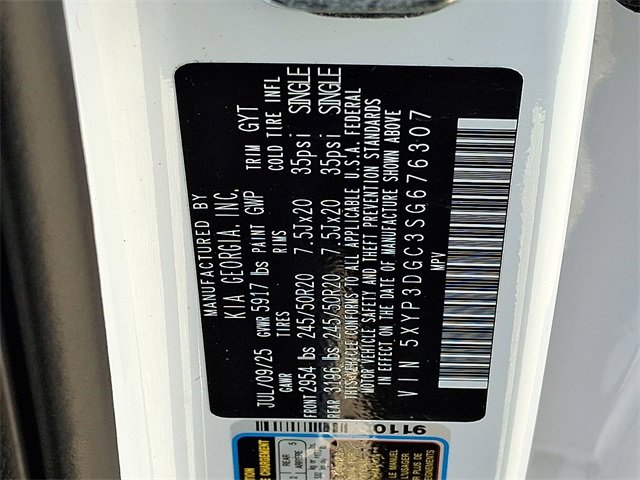 Used 2025 Kia Telluride EX w/ EX Captain's Chair Package image 24