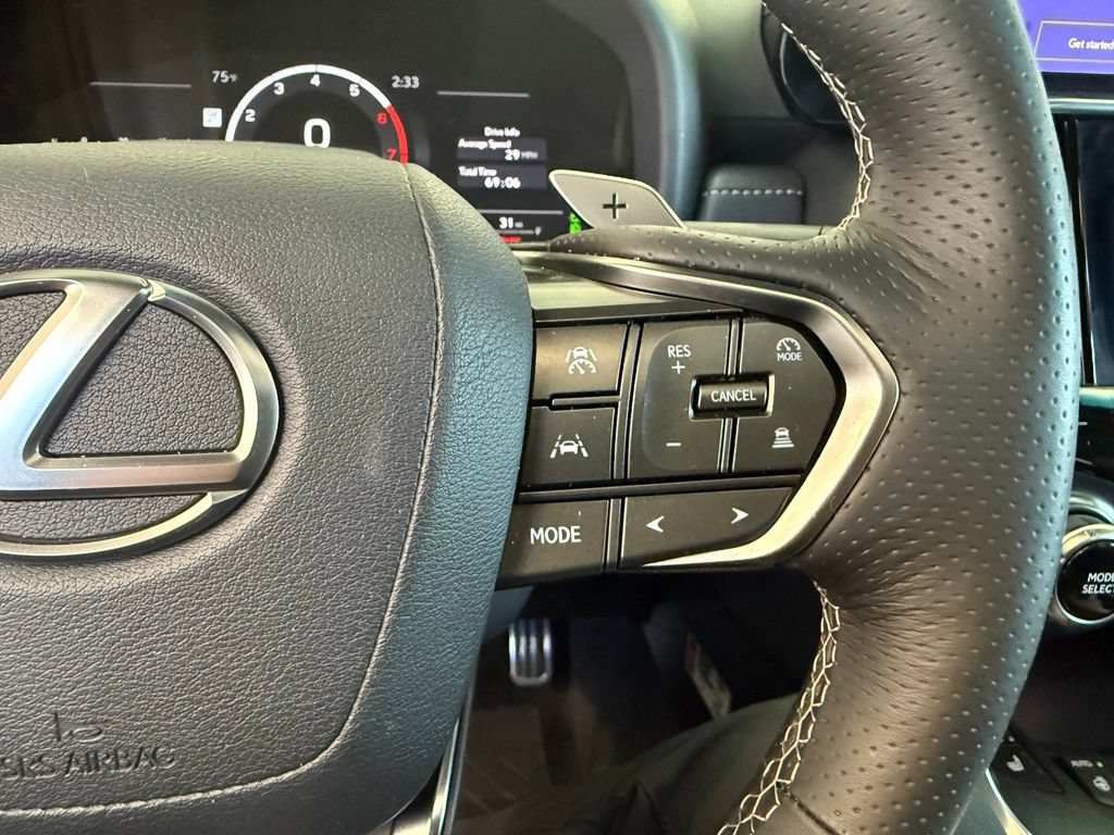 Used 2025 Lexus LX 600 F Sport w/ Accessory Package (2T) AWD/4WD image 40