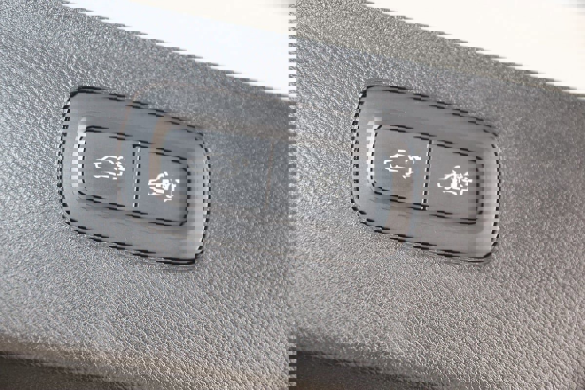 Used 2022 Volvo XC90 T6 Momentum w/ Climate Package image 61