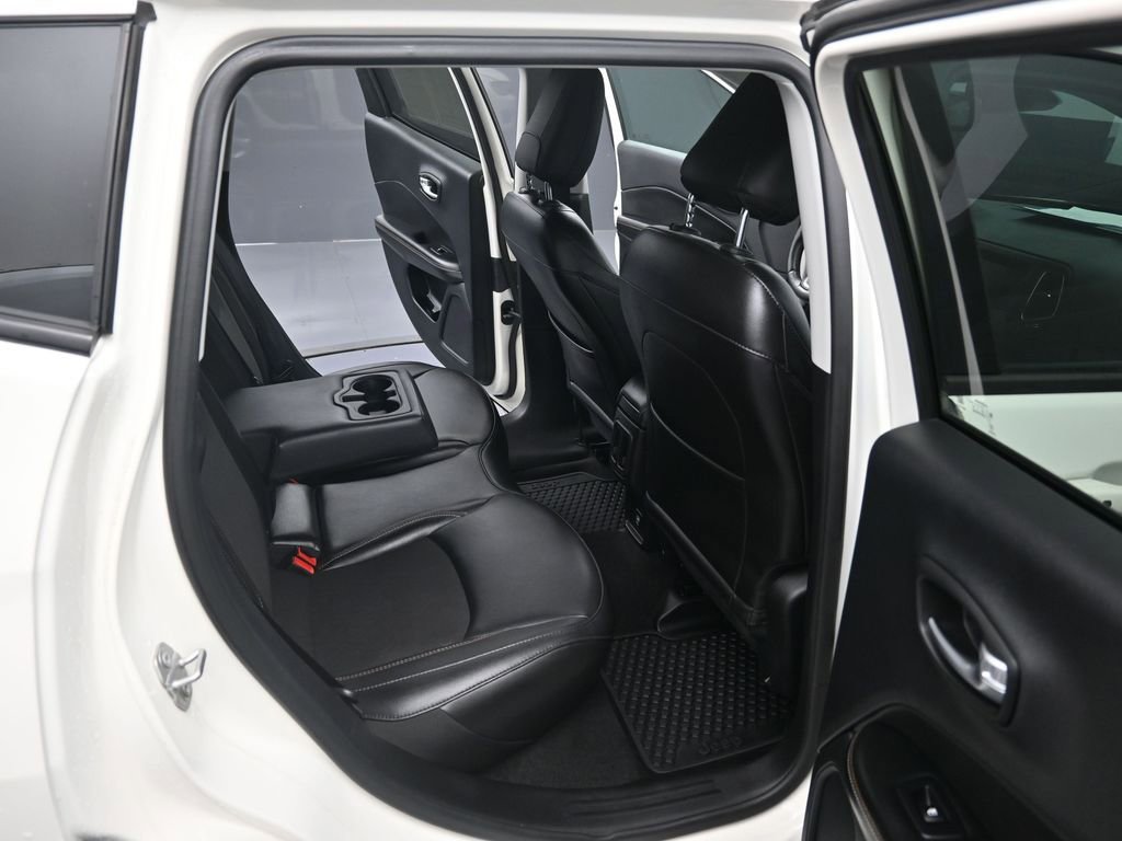 Used 2020 Jeep Compass Latitude w/ Cold Weather Group image 30