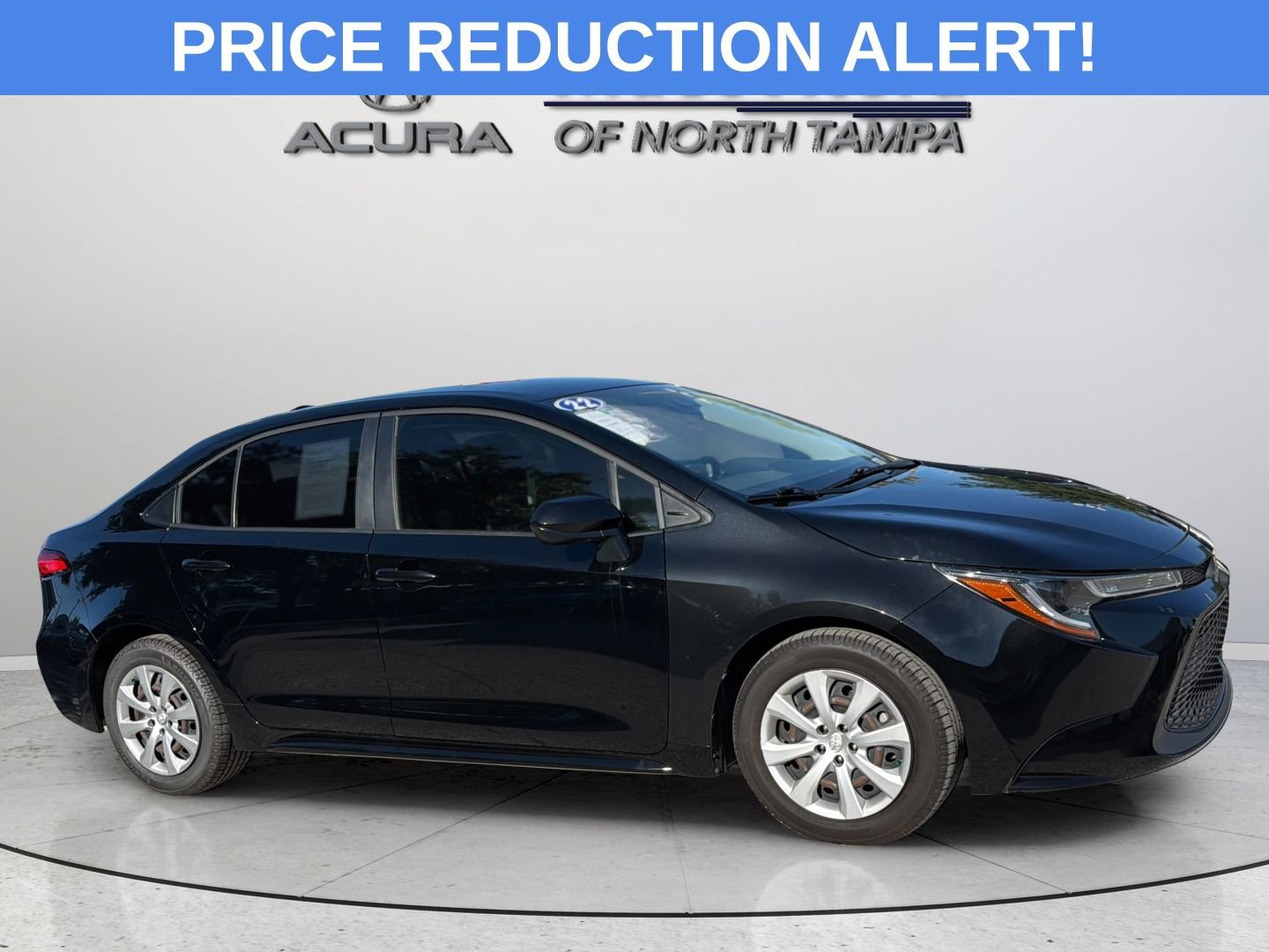 Used 2022 Toyota Corolla LE FWD image 1
